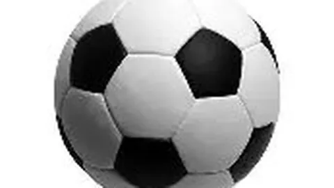 陈凯歌陈红日本机场亮相，行李堆叠引关注，网友感叹：状态超乎想象！